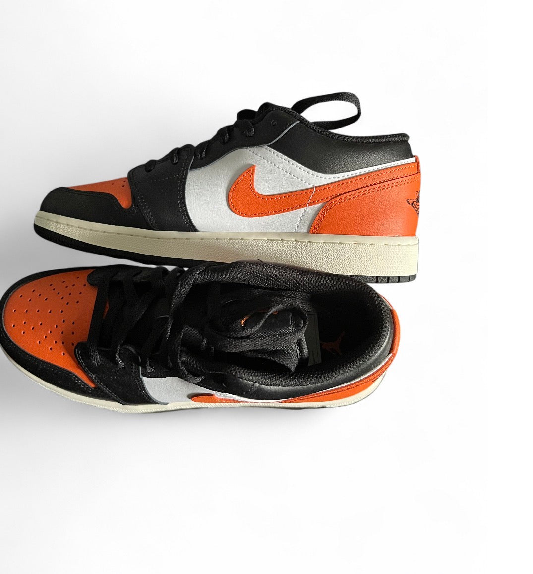 Jordan 1 Low UK 6 - Black, Orange & White